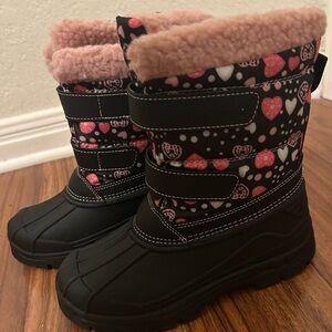 Dream Pairs Black and Pink Heart Kids' Boots